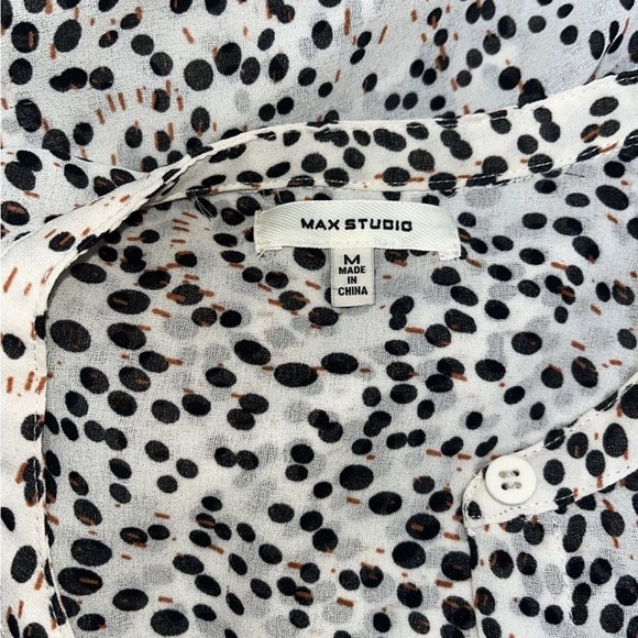 Max Studio Semi Sheer Long Sleeve Button Down Top Size M - Picture 3 of 3